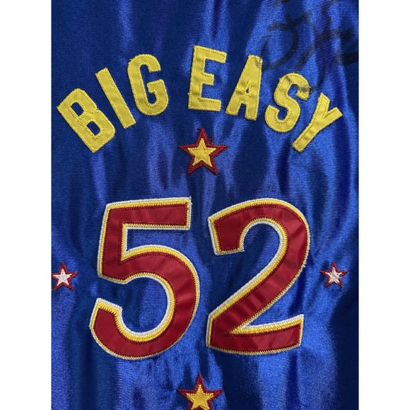 Harlem Globetrotters Jersey Big Easy Signed Size Small - Picture 7 of 12